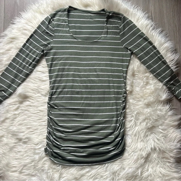A Pea In The Pod Striped Maternity Tops size small and medium striped tops - Picture 13 of 14